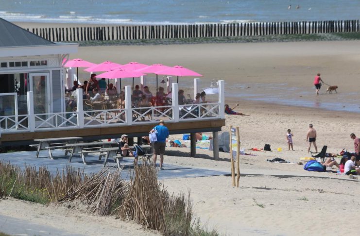 Cadzand-Bad: Strandpavillon "Caricole"