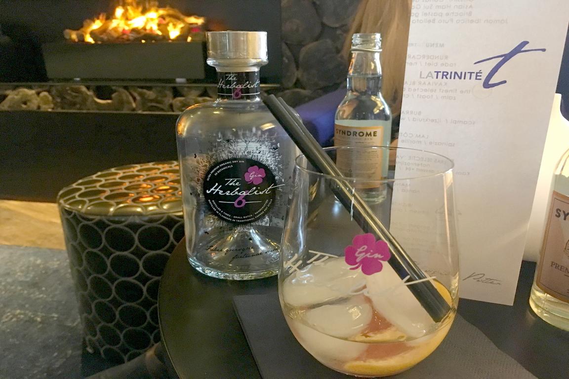 Gin Tonic im La Trinité Sluis