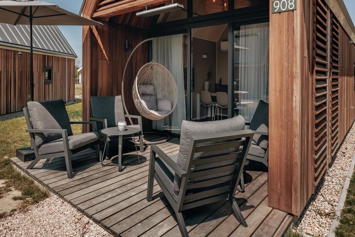 Nieuwvliet-Bad: Tiny House für 4 Personen im Beach Resort