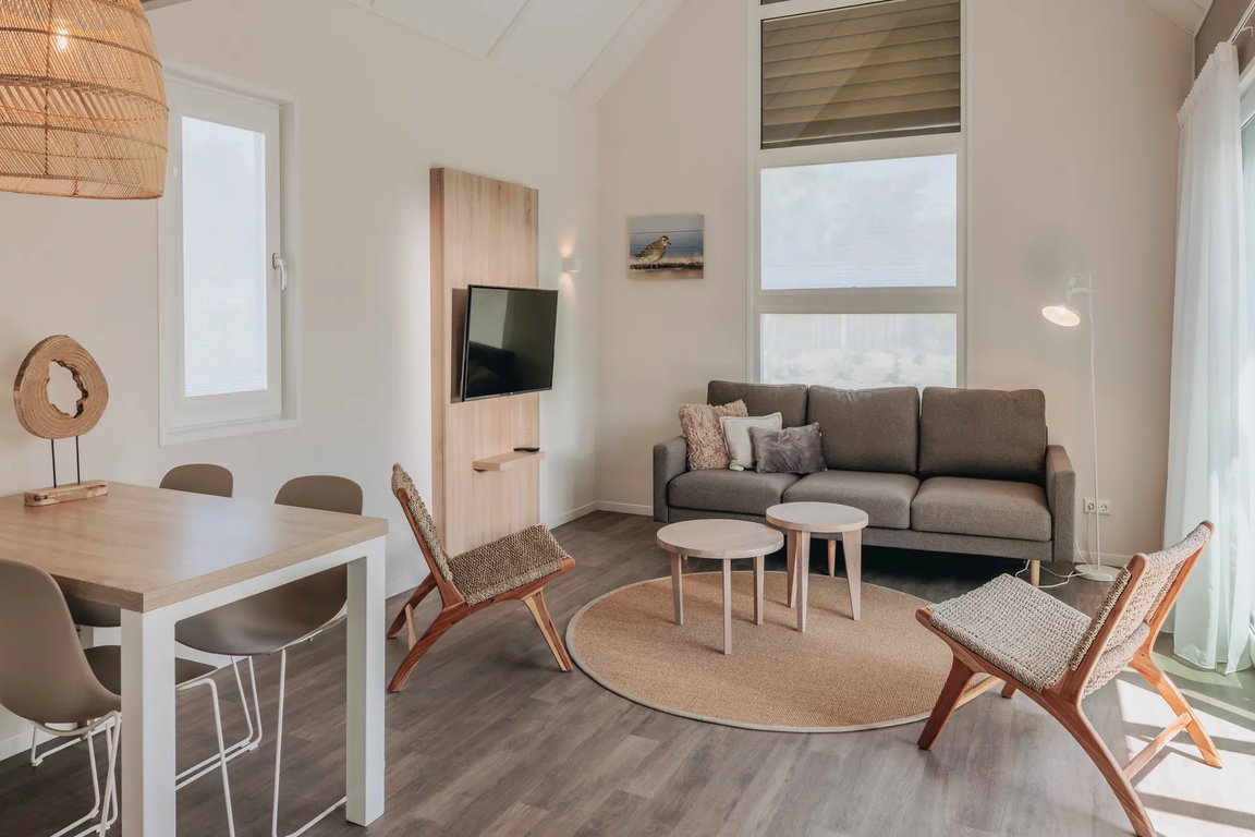 Nieuwvliet-Bad: Wellness-Lodge im Beach Resort