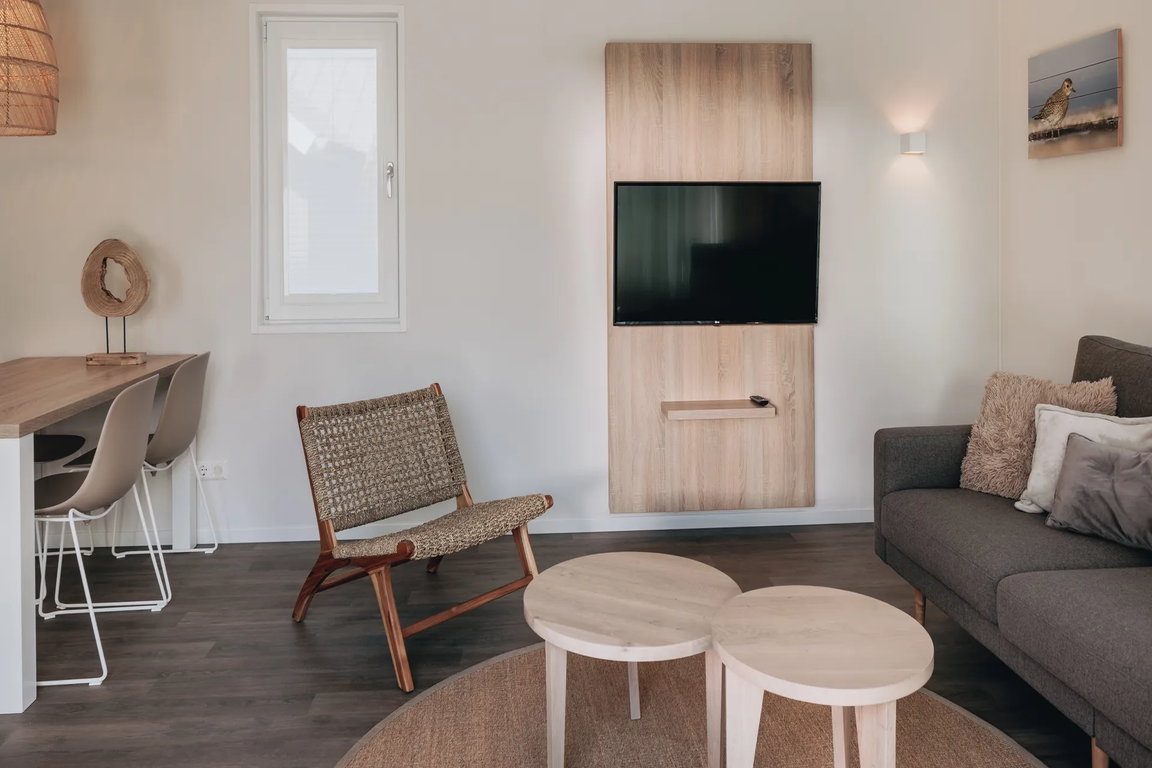 Nieuwvliet-Bad: Wellness-Lodge im Beach Resort